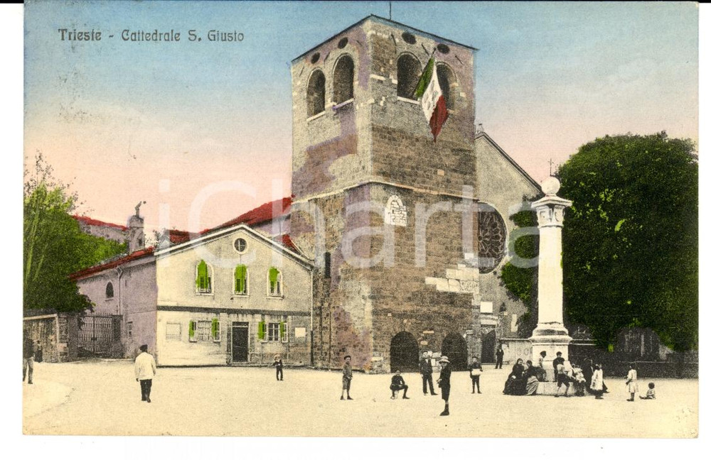 Cartolina originale da collezione 1920 TRIESTE Cattedrale di SAN GIUSTO espone il tricolore Cartolina FP VG 1