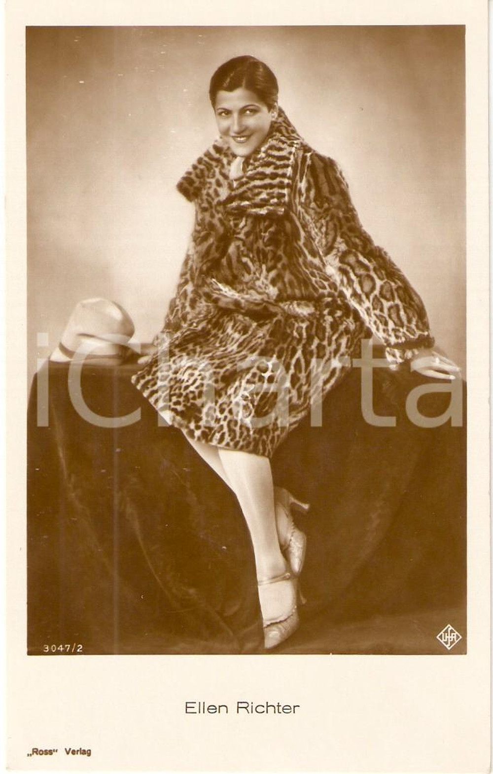 Cartolina originale da collezione 1930 ca CINEMA Actress Ellen RICHTER Portrait with spotted fur coat *Cartolina 1
