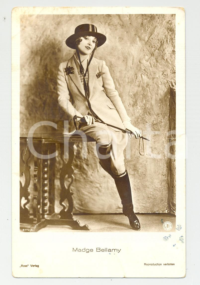 Cartolina originale da collezione 1930 Madge Bellamy, attrice con stivali e frustino 1