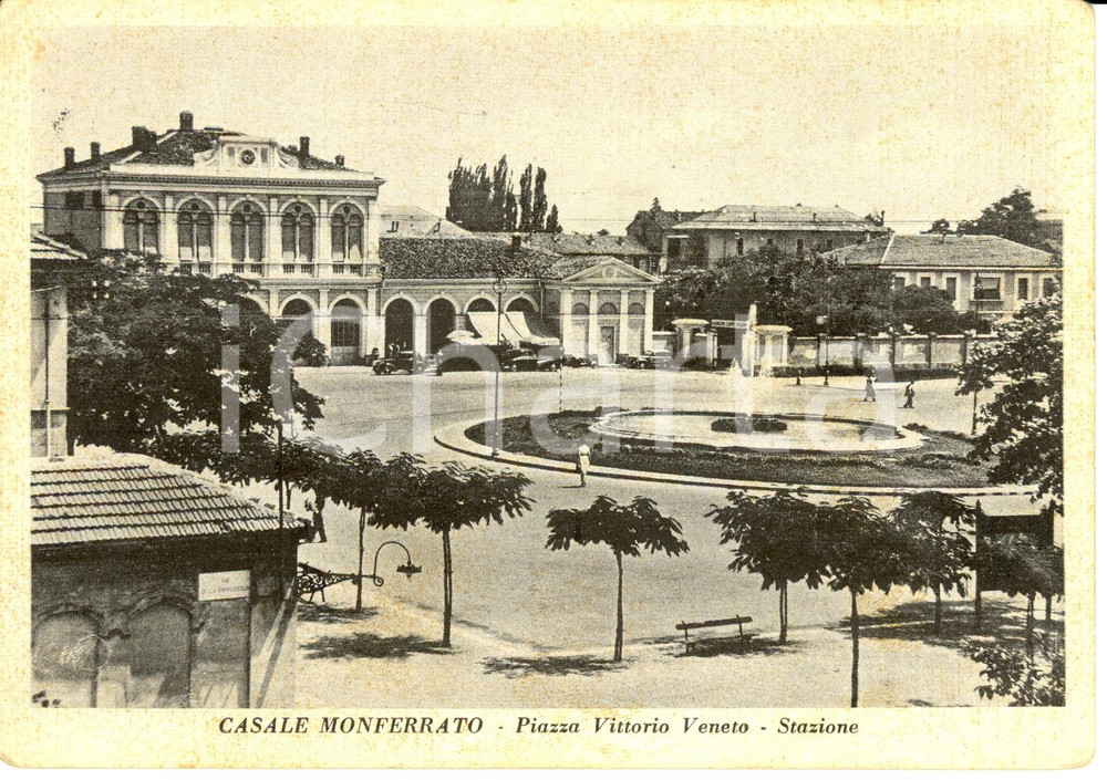Cartolina originale da collezione 1957 CASALE MONFERRATO AL Piazza Vittorio Veneto  Stazione Cartolina FG VG 1