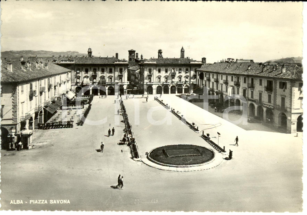Cartolina originale da collezione 1950 ca ALBA CN Piazza Savona Cartolina DANNEGGIATA FG NV 1