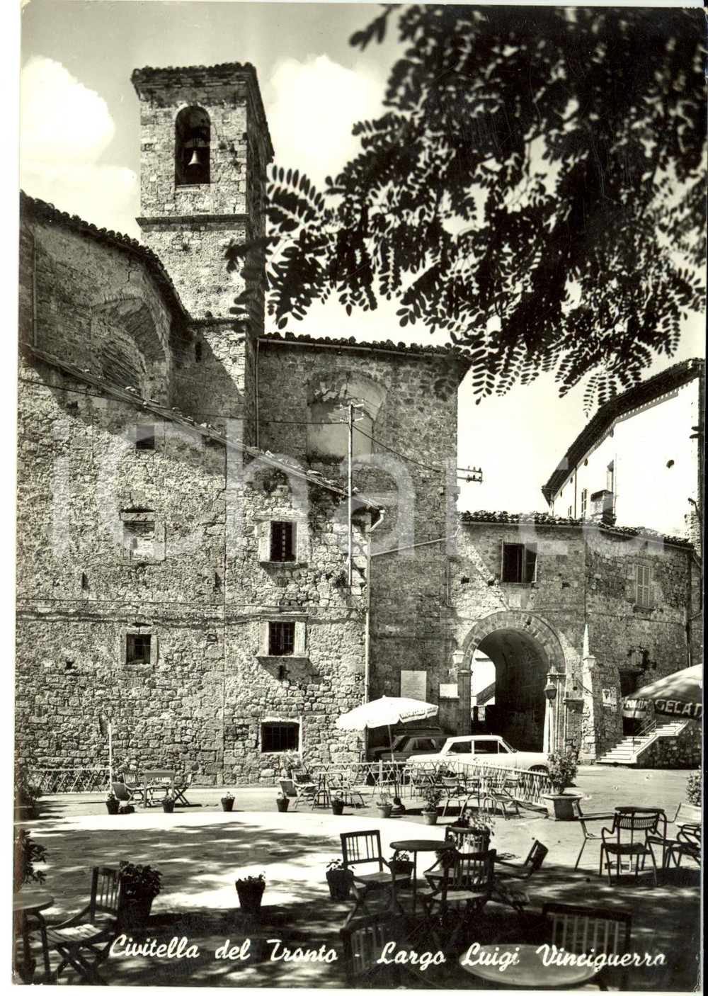 Cartolina originale da collezione 1966 CIVITELLA DEL TRONTO (TE) Largo Luigi Vinciguerra *Cartolina postale FG VG 1