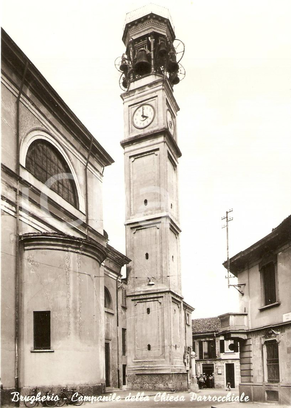 Cartolina originale da collezione 1960 ca BRUGHERIO (MI) Campanile della Chiesa di SAN BARTOLOMEO *Animata FG NV 1