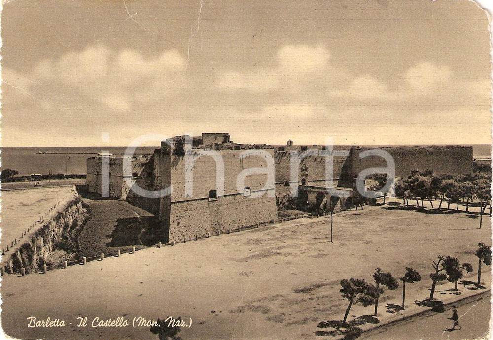 Cartolina originale da collezione 1955 BARLETTA (BA) Scorcio panoramico con il castello *Cartolina FG VG 1
