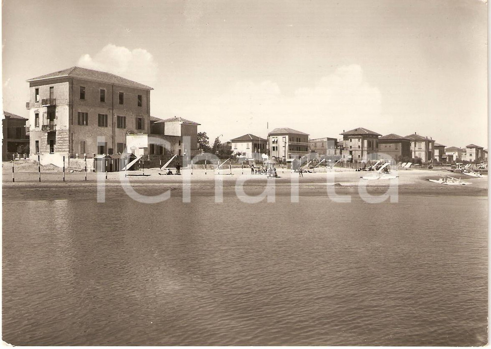 Cartolina originale da collezione 1966 VISERBA Rimini SPIAGGIA VISTA DAL MARE Cartolina Animata FG VG 1