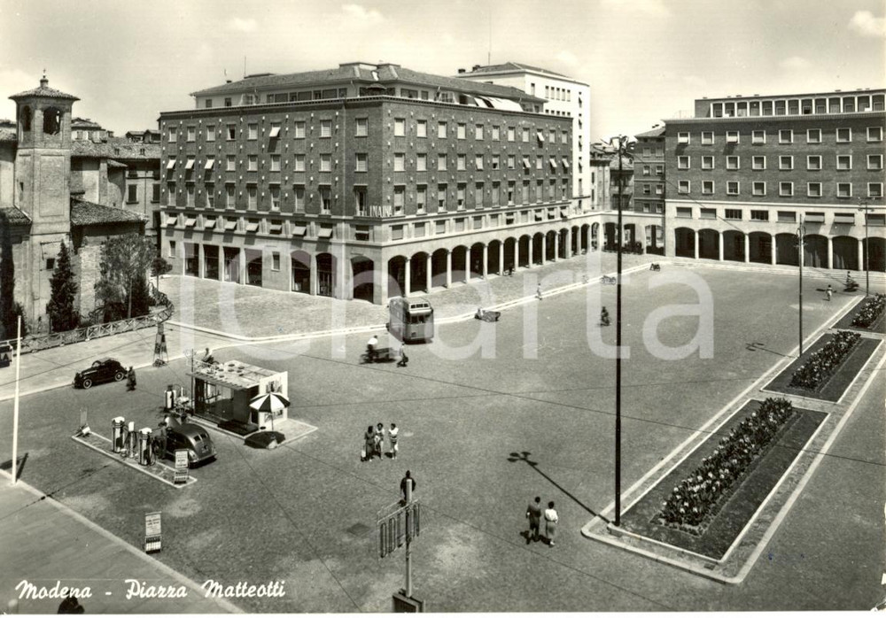 Cartolina originale da collezione 1958 MODENA MO Veduta di piazza Matteotti, FIAT TOPOLINO Cartolina animata 1