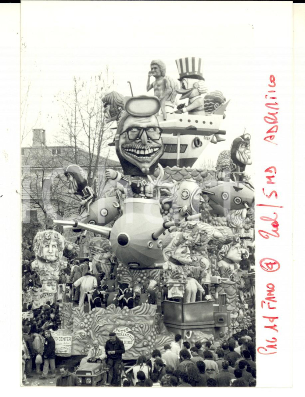 Fotografia d epoca originale 1990 ca FANO PU Carnevale  Sfilata dei carri allegorici Fotografia 1