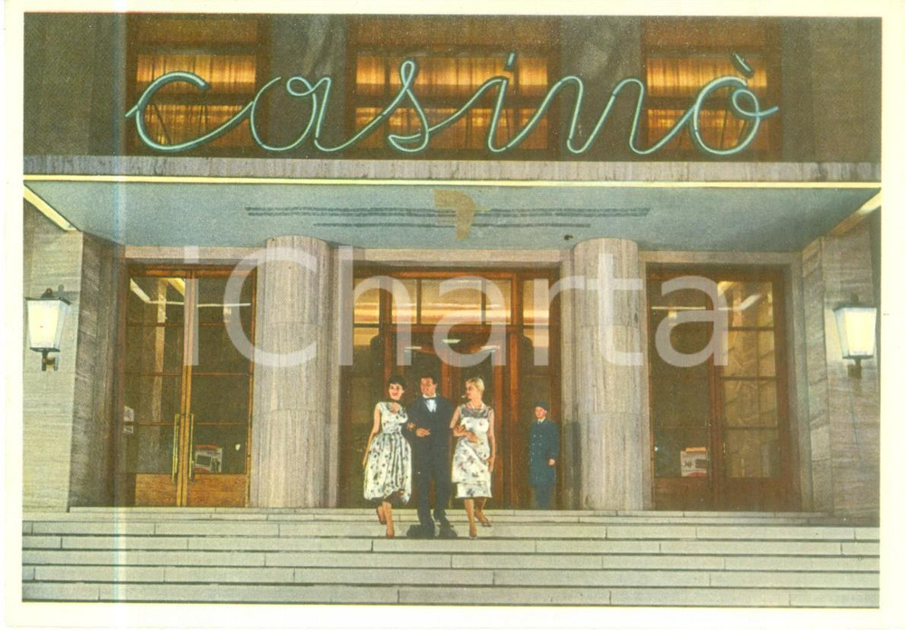 Cartolina originale da collezione 1970 VENEZIA LIDO Giocatore d azzardo all uscita del Casino Municipale Cartolina 1