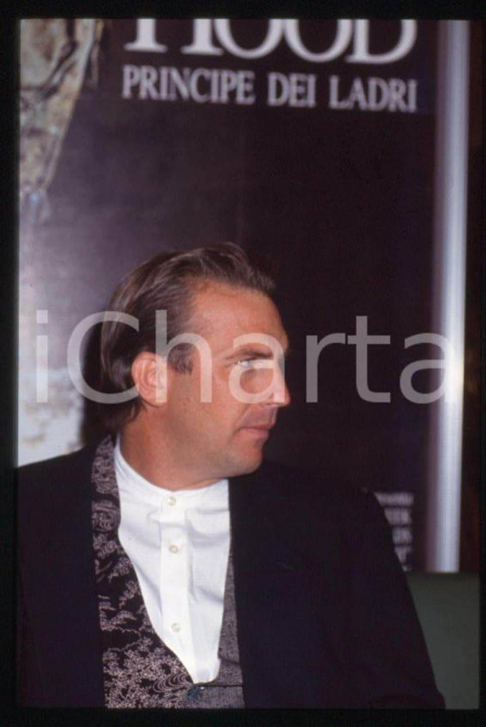 Fotografia d epoca originale Kevin COSTNER  ITALIA 1991 Presentazione Robin Hood 35 mm vintage slide 2 1