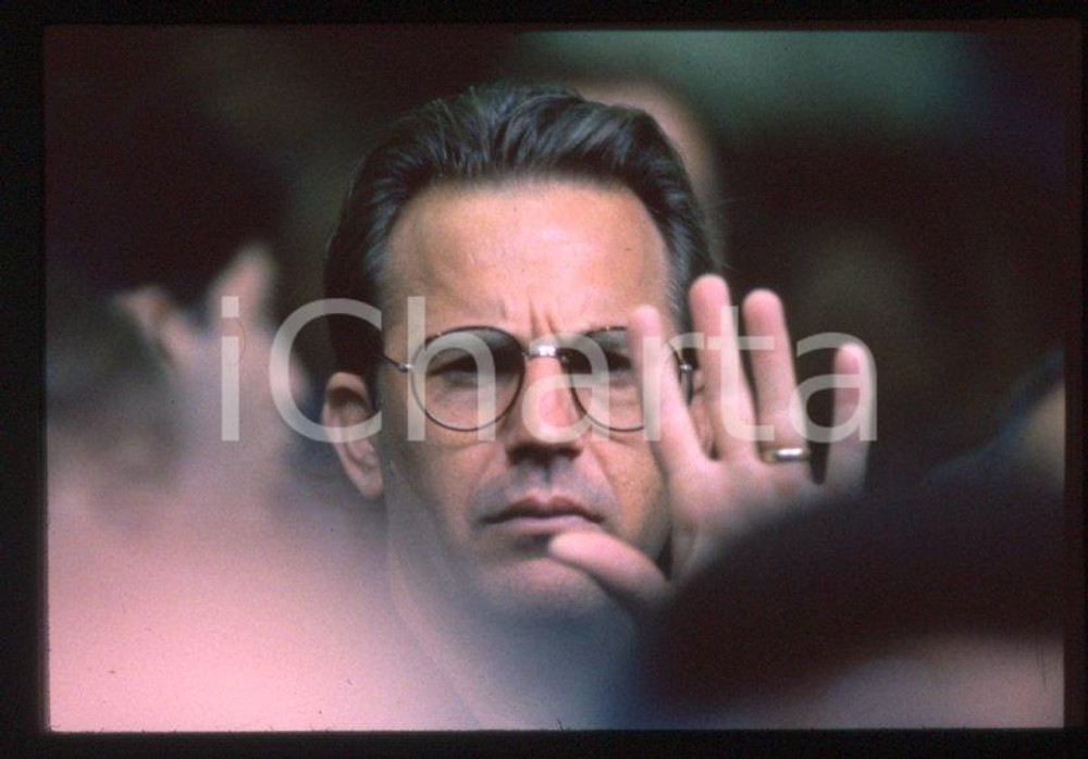 Fotografia d epoca originale Kevin COSTNER  MILANO 1993  Ritratto 35 mm vintage slide 1 1