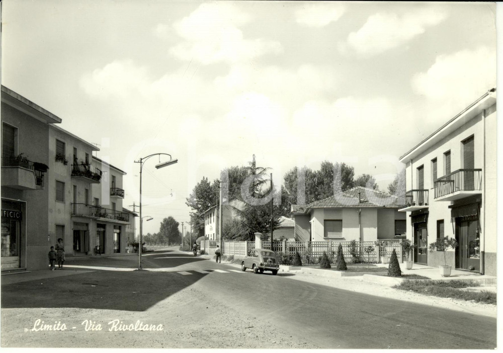 Cartolina originale da collezione 1960 ca PIOLTELLO MI frazione LIMITO Panificio e FIAT 500 Cartolina FG NV 1