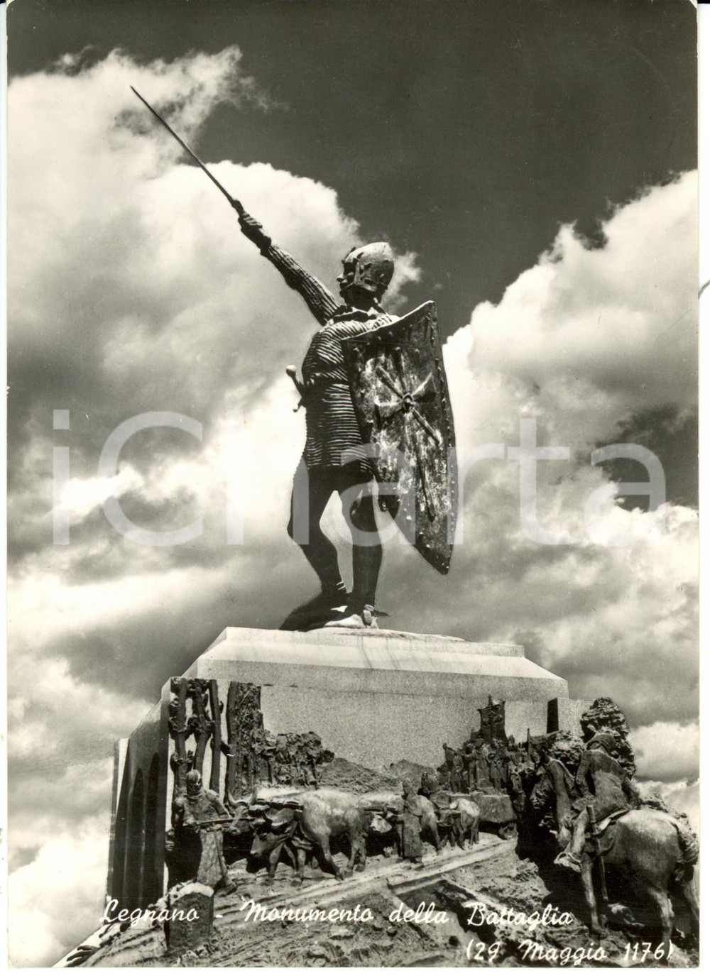 Cartolina originale da collezione 1954 LEGNANO MI Il monumento alla GRANDE BATTAGLIA Cartolina FG VG 1