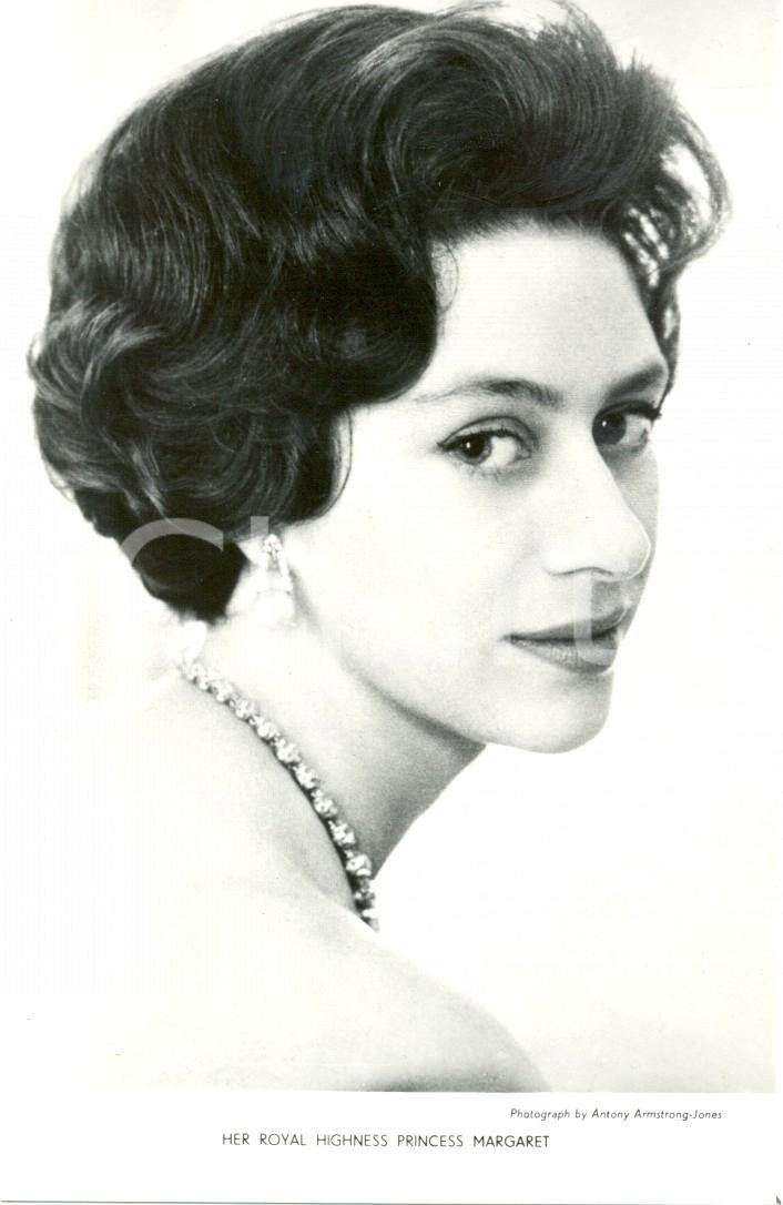 Cartolina originale da collezione 1955 ca LONDON ENGLAND Her Royal Highness Princess MARGARET Postcard 1
