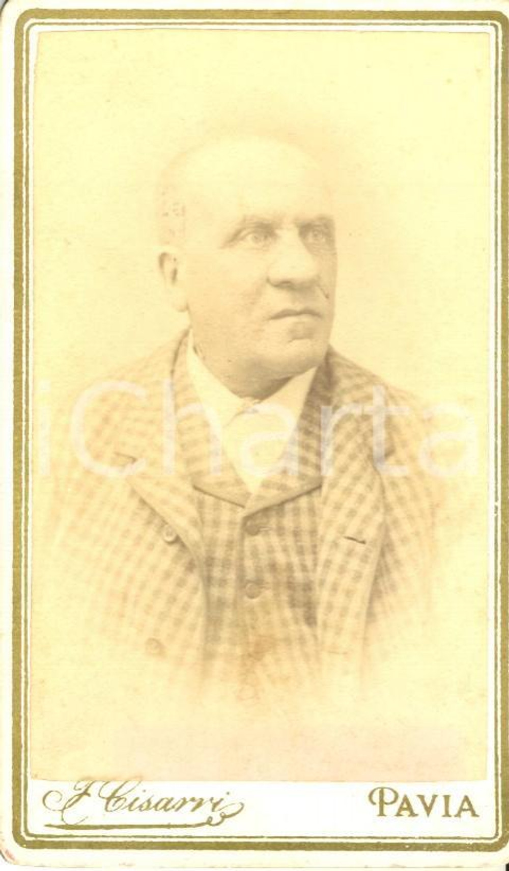 Fotografia d'epoca originale 1900 ca PAVIA Ritratto d'uomo in abito a quadretti *Fotografia F. CISARRI 1