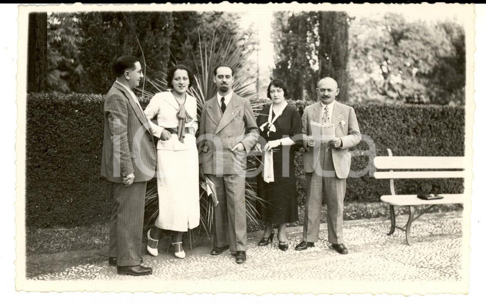Fotografia d'epoca originale 1937 REGGIO EMILIA Famiglia in posa ai giardini pubblici *Foto Gino FOSSA 1