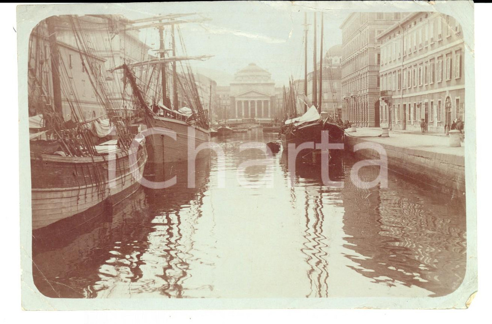 Fotografia d'epoca originale 1915 ca TRIESTE Canal Grande con barche ormeggiate *Foto 16 x 11 cm DANNEGGIATA 1