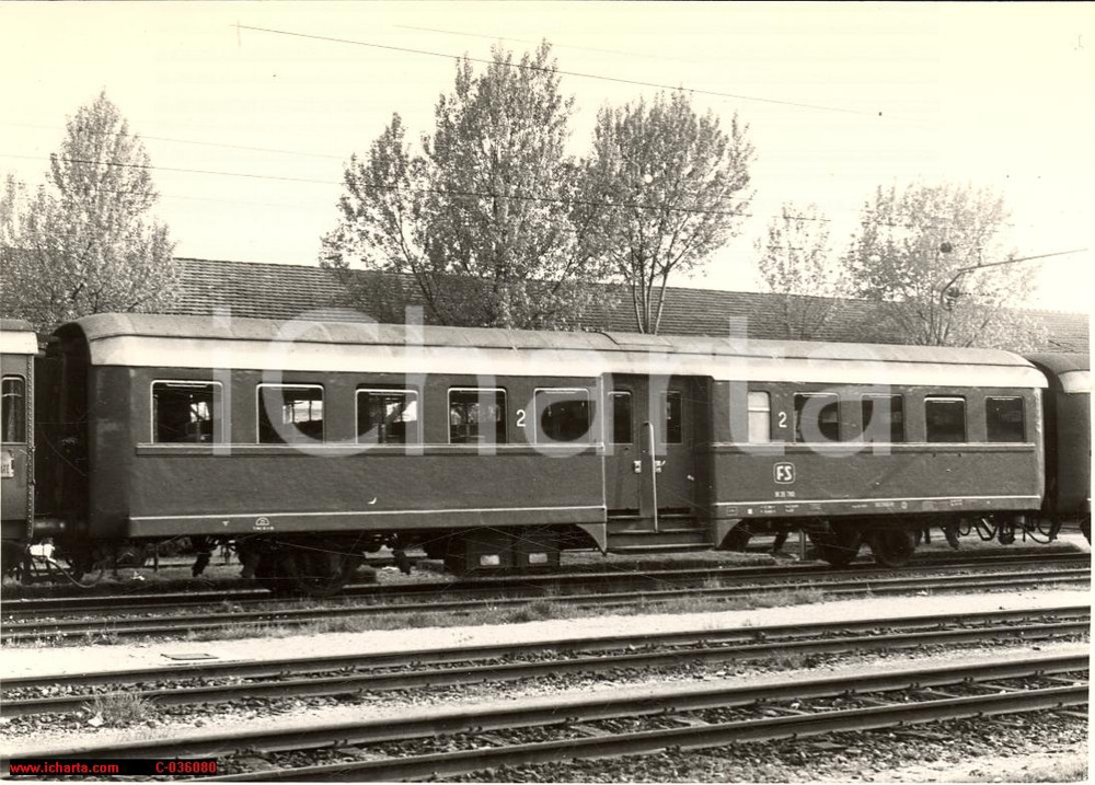 Fotografia d'epoca originale 1960 circa FFSS Vetture Locali 2Â° Classe 1