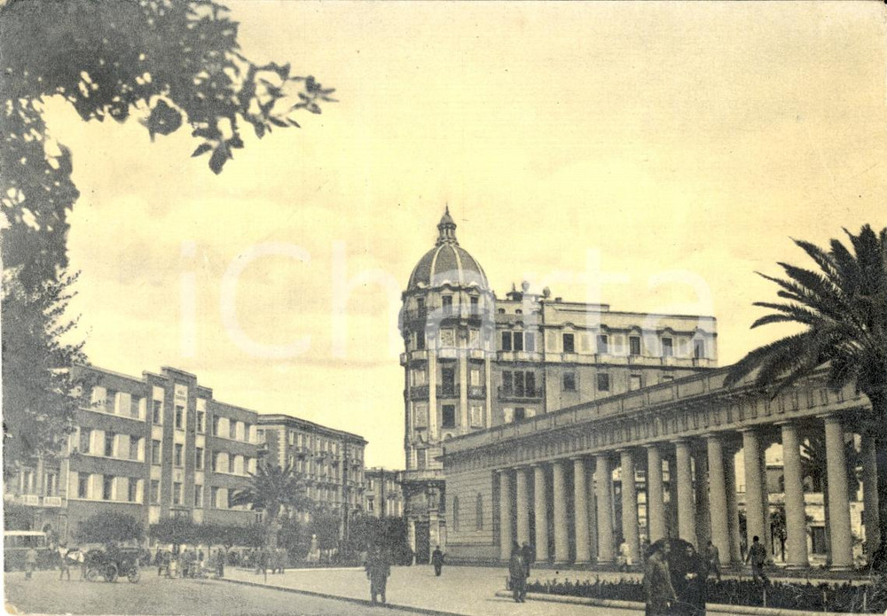 Cartolina originale da collezione 1960 FOGGIA Angolo p.zza CAVOUR con pronao della villa 1