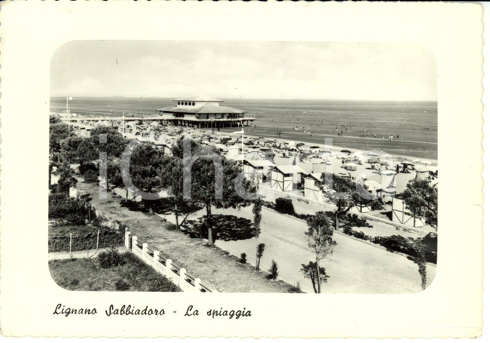 Cartolina originale da collezione 1957 LIGNANO SABBIADORO UD Stabilimenti balneari sulla spiaggia FG VG 1