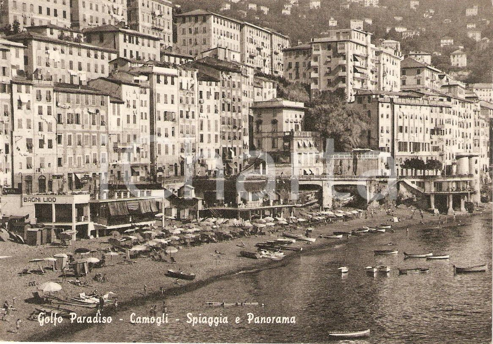 Cartolina originale da collezione 1955 CAMOGLI GE Golfo PARADISO Panorama della spiaggia ANIMATA Cartolina FG VG 1