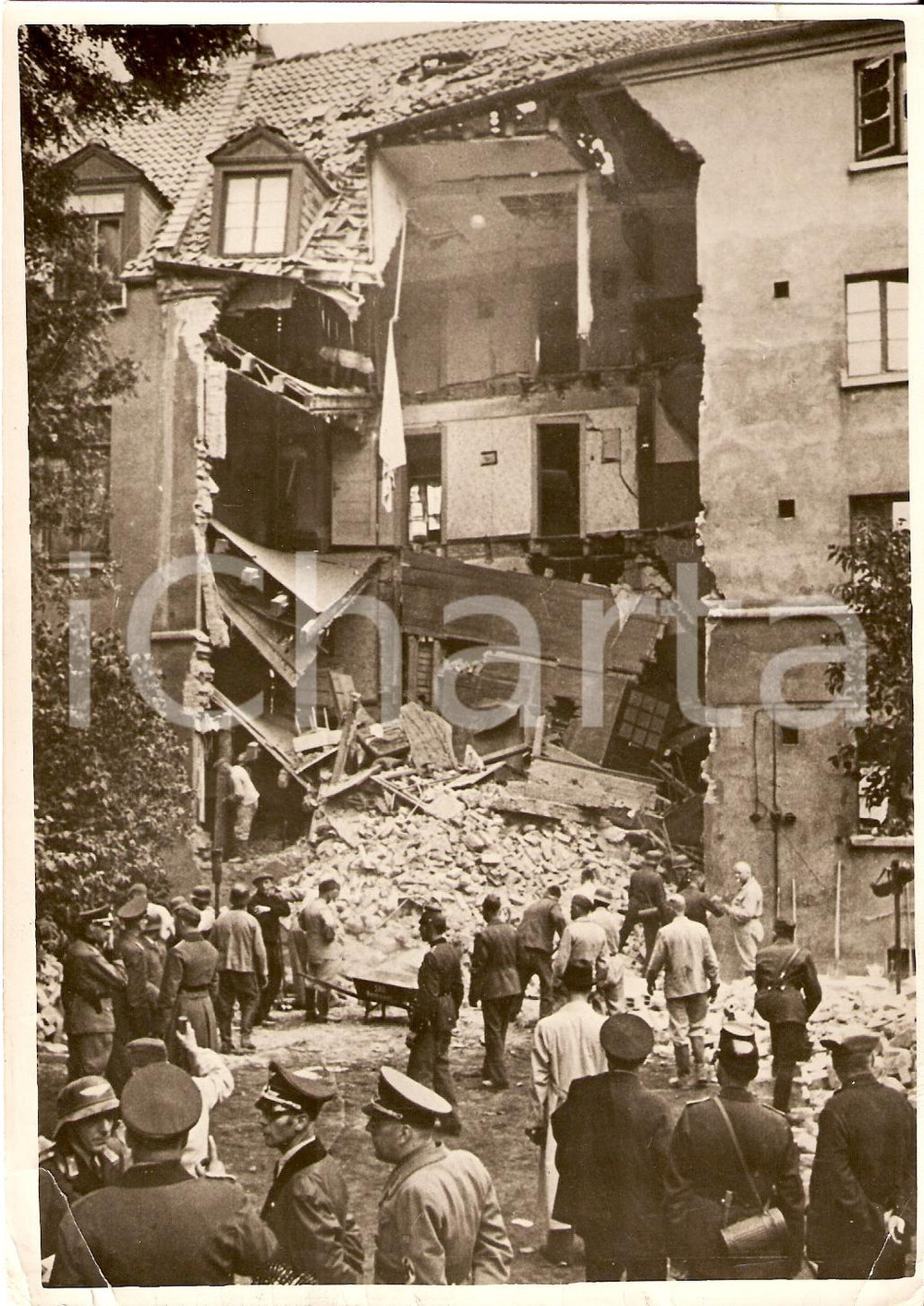 Fotografia d'epoca originale 1940 WW2 HANNOVER (DE) Bombe inglesi su centro storico 1
