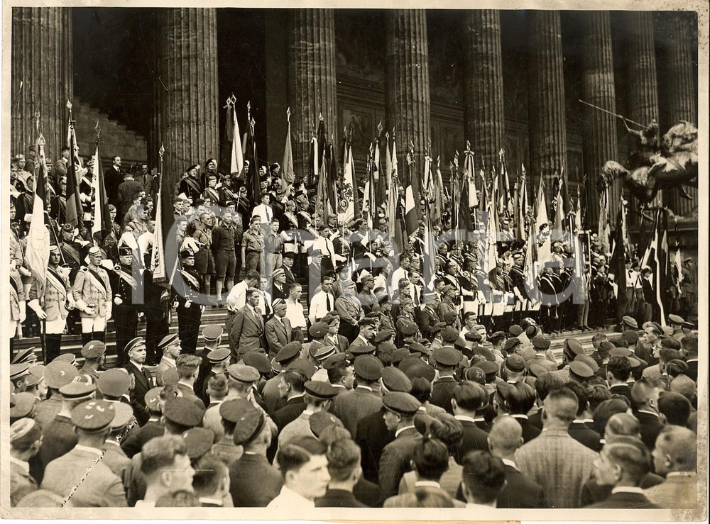 Fotografia d'epoca originale 1933 BERLIN Manifestazione studenti Trattato VERSAILLES 1
