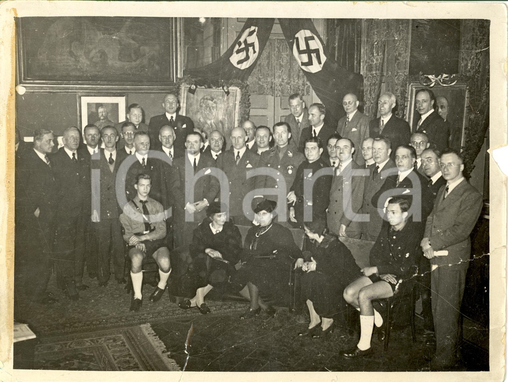 Fotografia d epoca originale 1942 MILANO Gruppo di industriali tedeschi FOTO DANNEGGIATA 1