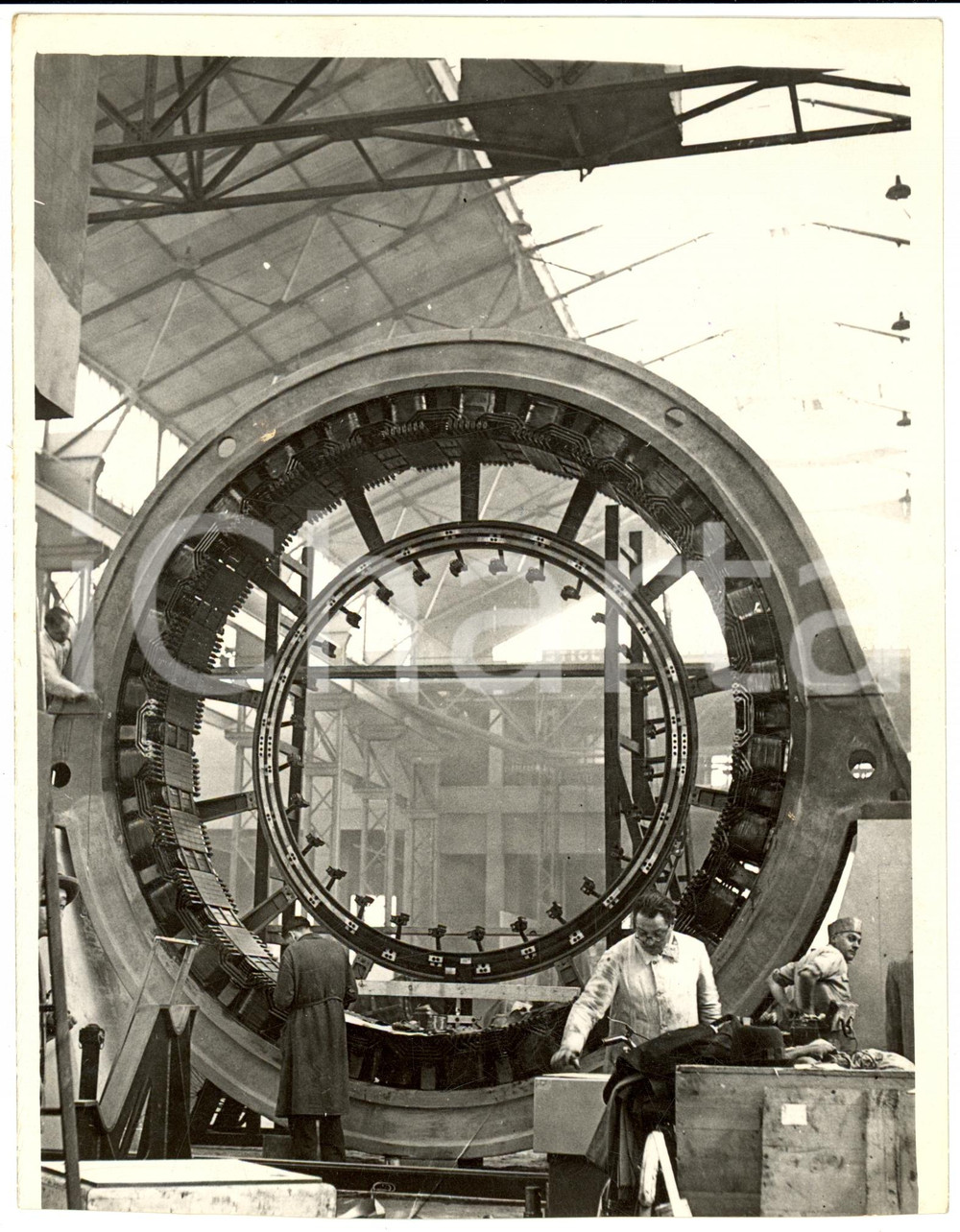 Fotografia d epoca originale 1939 MILANO Colossale macchina nel padiglione Meccanica FIERA CAMPIONARIA Foto 1