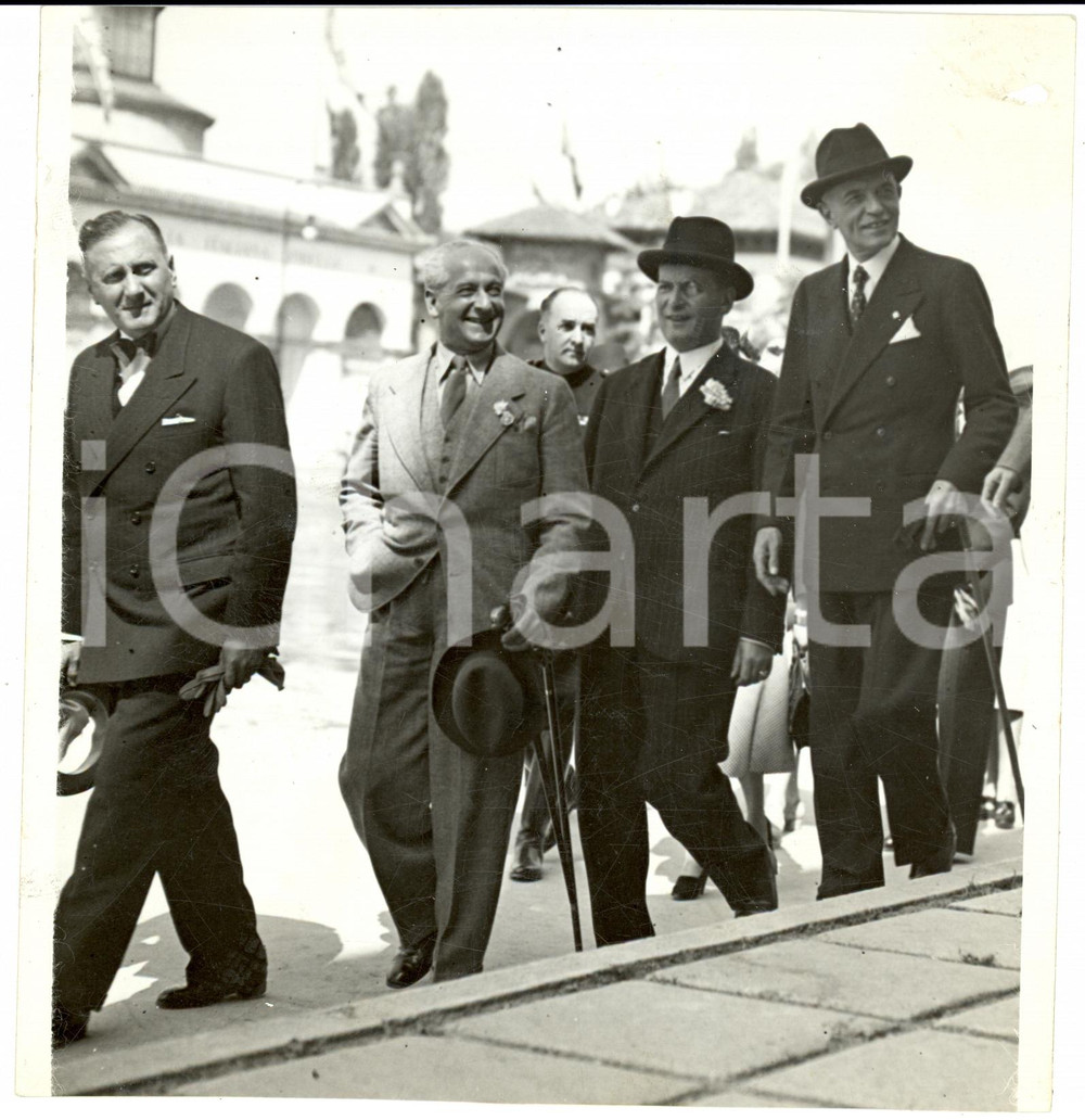 Fotografia d epoca originale 1939 MILANO Ministro polacco Antony ROMAN alla Fiera Campionaria Foto 13x13 1