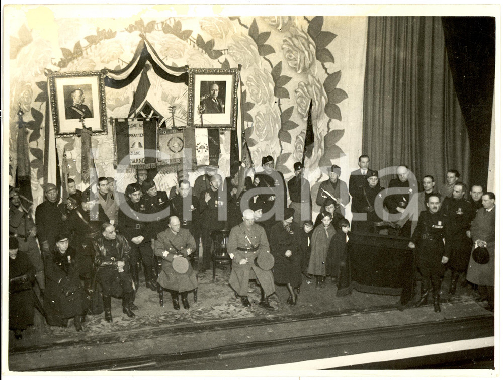 Fotografia d epoca originale 1937 MILANO Luigi Emanuele GIANTURCO tessere PNF a Reduci AFRICA ORIENTALE Foto 1