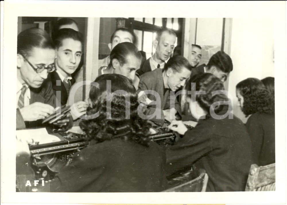 Fotografia d epoca originale 1941 MADRID WW2 Operai spagnoli partono volontari per GERMANIA Fotografia 1