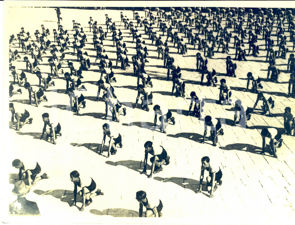 Fotografia d epoca originale 1935 ca MILANO ? Saggio ginnico collettivo BALILLA Fotografia 1