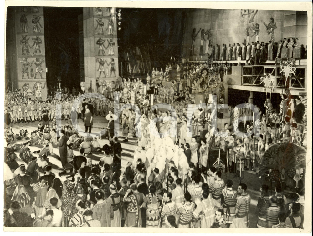 Fotografia d epoca originale 1938 MILANO Castello Sforzesco  Messa in scena dell AIDA Foto ESTATE MUSICALE 1