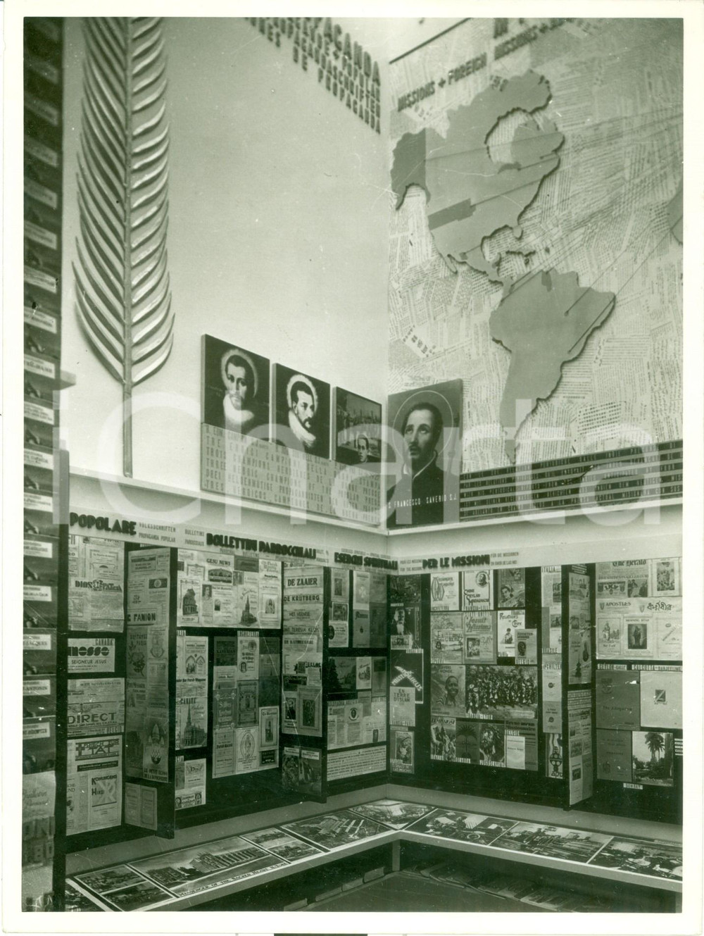 Fotografia d epoca originale 1936 VATICANO Esposizione mondiale stampa cattolica Sezione dei GESUITI Foto 1