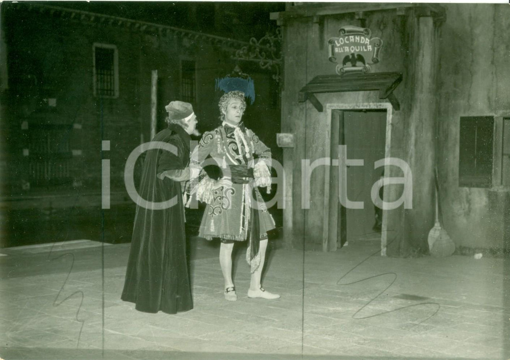Fotografia d epoca originale 1937 VENEZIA TEATRO Cesco BASEGGIO Nerio BERNARDI nel Bugiardo di Carlo GOLDONI 1