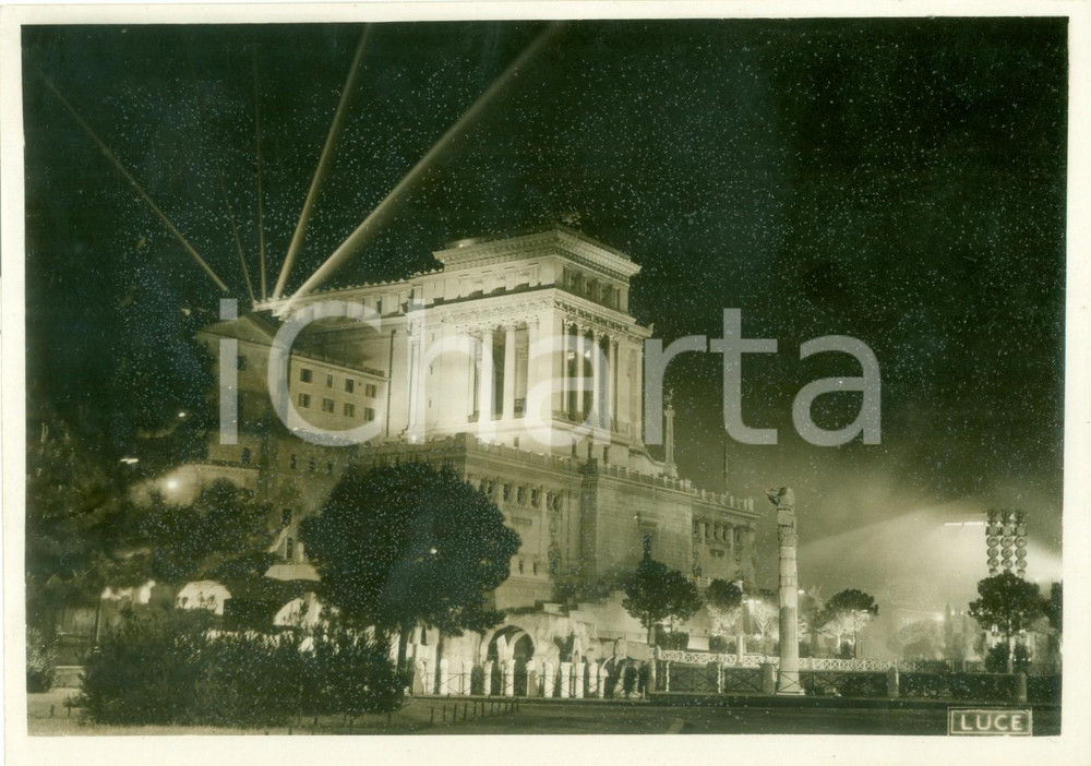 Fotografia d epoca originale 1938 ROMA Altare della Patria illuminato per visita di Adolf HITLER Fotografia 1