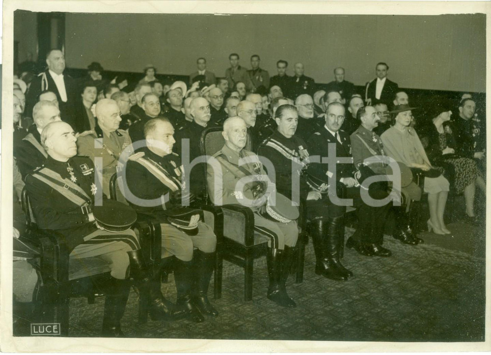 Fotografia d epoca originale 1941 ROMA Vittorio Emanuele III all Accademia d Italia per cerimonia Premi Reali 1