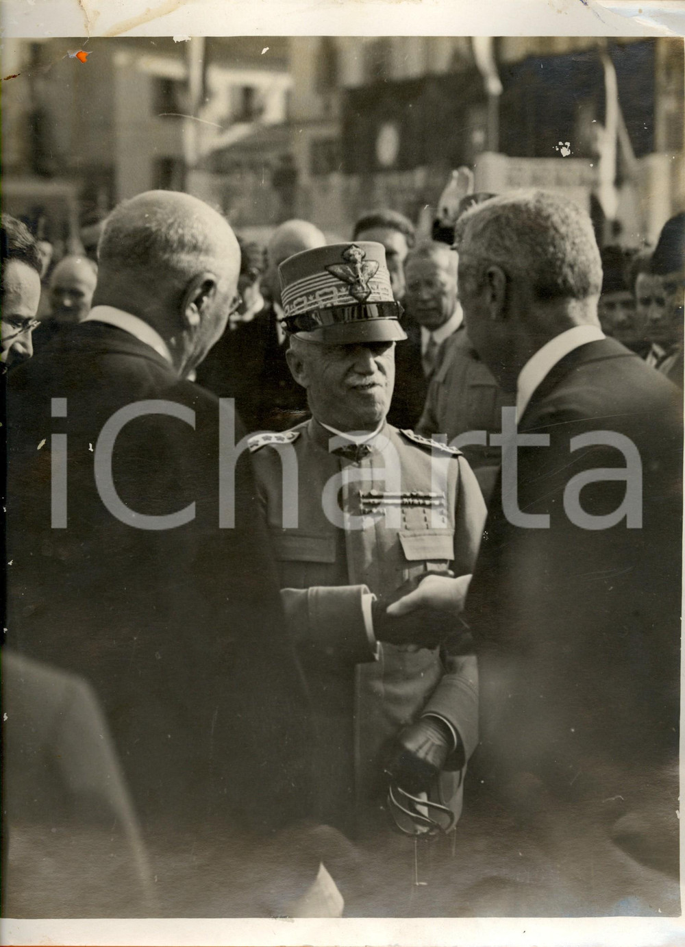 Fotografia d epoca originale 1935 ca MILANO Vittorio Emanuele III accolto dalle autoritÃ  Foto cm 24 x 30 1