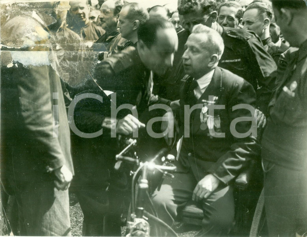 Fotografia d epoca originale 1933 SIENA Achille STARACE con i mutilati decorati Fotografia DANNEGGIATA 1