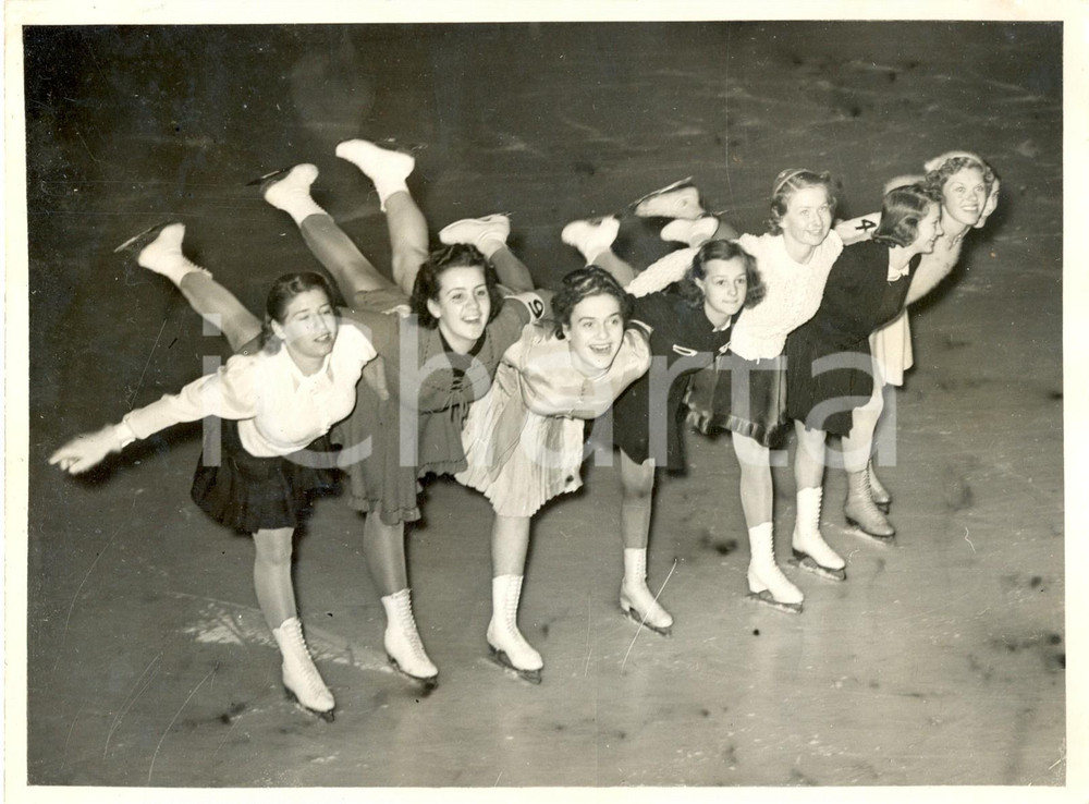 Fotografia d epoca originale 1939 LONDON EMPRESS STADIUM Megan TAYLOR agli European Skating Championships 1