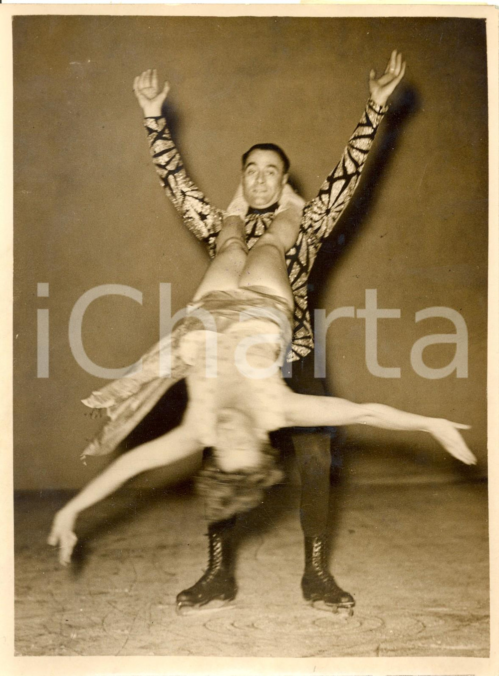 Fotografia d epoca originale 1937 LONDON COVENT GARDEN Pattinaggio Rona THAELL Phil TAYLOR provano balletto 1