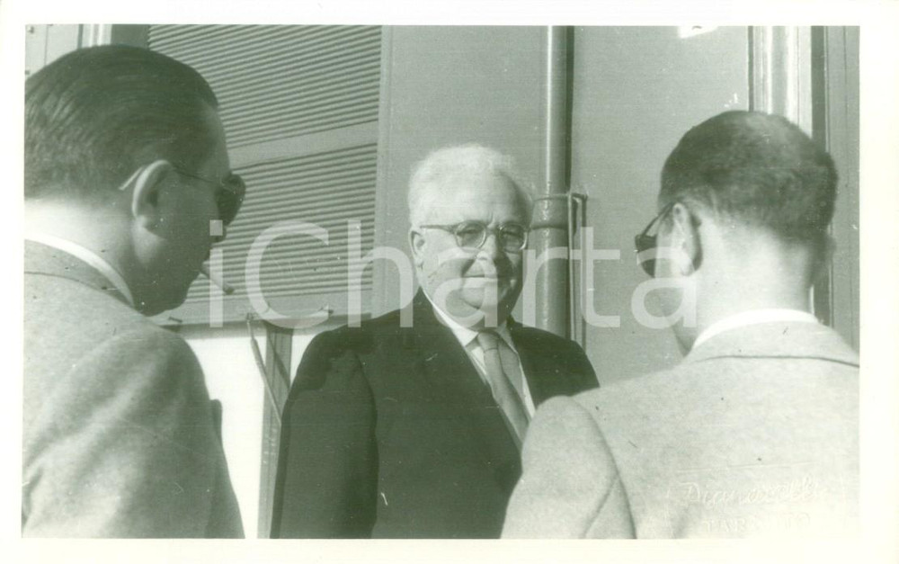 Fotografia d epoca originale 1949 PREMIO TARANTO Il critico letterario Francesco FLORA con i giurati Foto 1