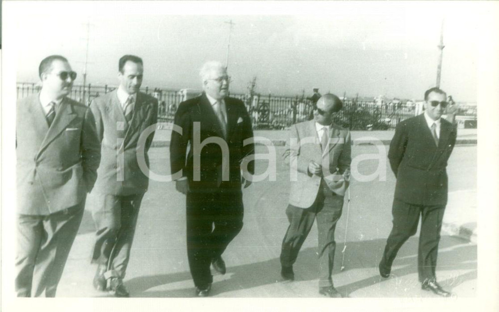 Fotografia d epoca originale 1949 PREMIO TARANTO Il critico letterario Francesco FLORA con Antonio RIZZO Foto 1