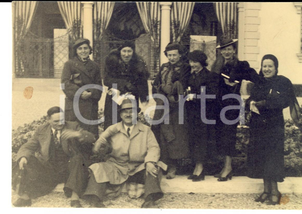 Fotografia d epoca originale 1938 CASALE MONFERRATO AL Una allegra riunione di famiglia Foto COLOMBINO 1
