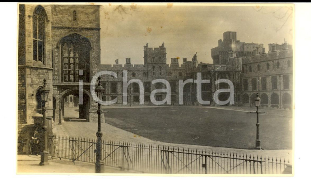 Fotografia d epoca originale 1924 Castello di WINDSOR UK Cortile Reale Fotografia VINTAGE 14x8 cm 1
