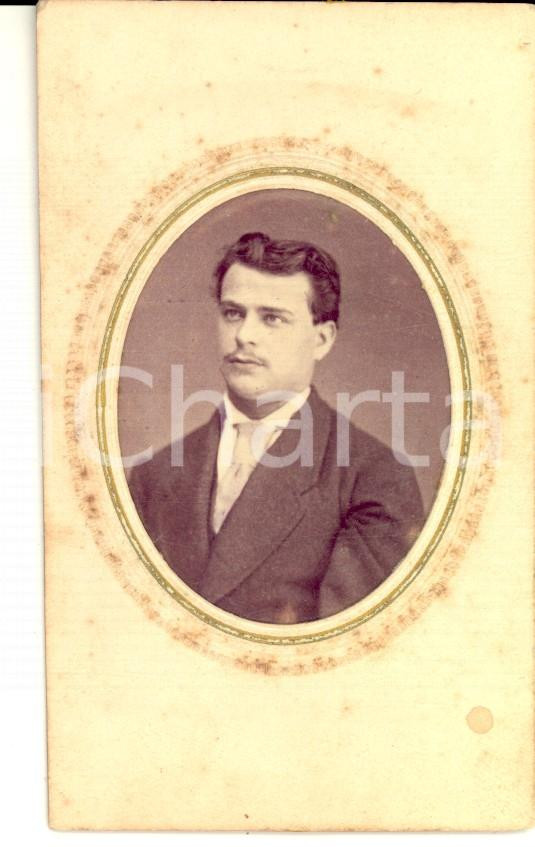 Fotografia d epoca originale 1875 ca NOVARA Ritratto di giovane uomo Fotografia BOSSI E PIRAZZI CDV 1