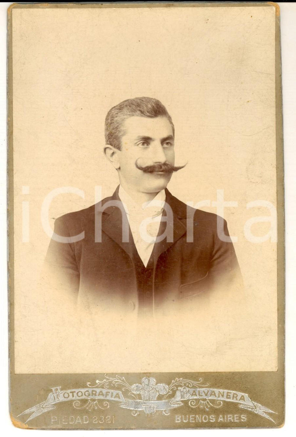 Fotografia d epoca originale 1900 ca BUENOS AIRES Ritratto maschile in abito scuro Foto BALVANERA 1