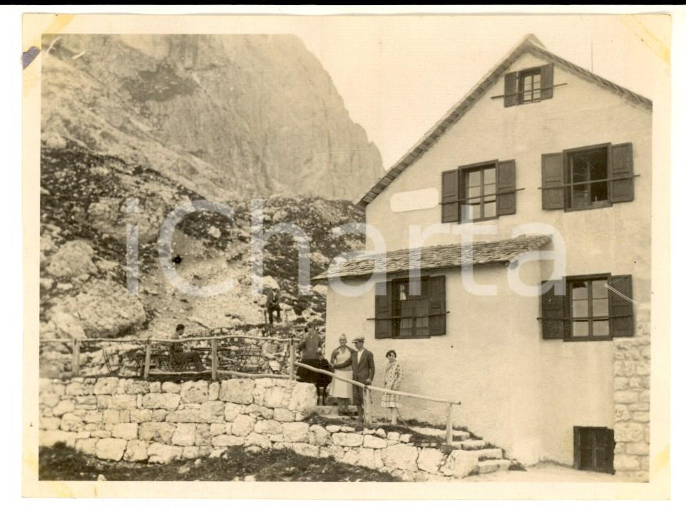 Fotografia d epoca originale 1927 VIGO DI FASSA TN Rifugio RODA DI VAEL Foto VINTAGE Animata 12x9 cm 1