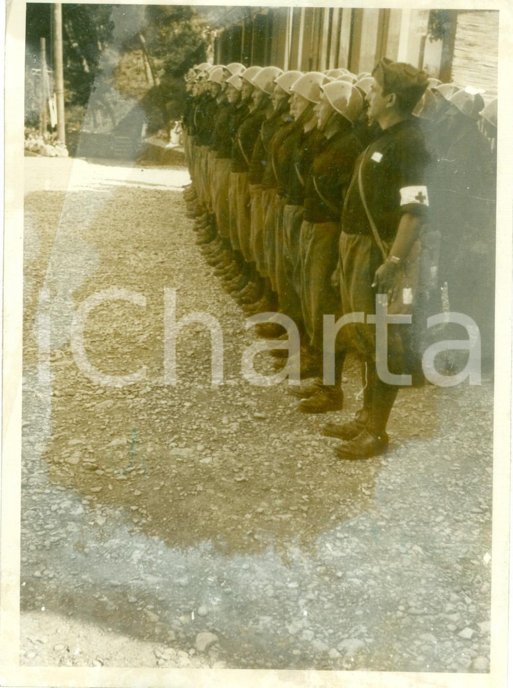 Fotografia d epoca originale 1935 ca GRANDI MANOVRE ? Ufficiali CROCE ROSSA in assetto di manovra DANNEGGIATA 1