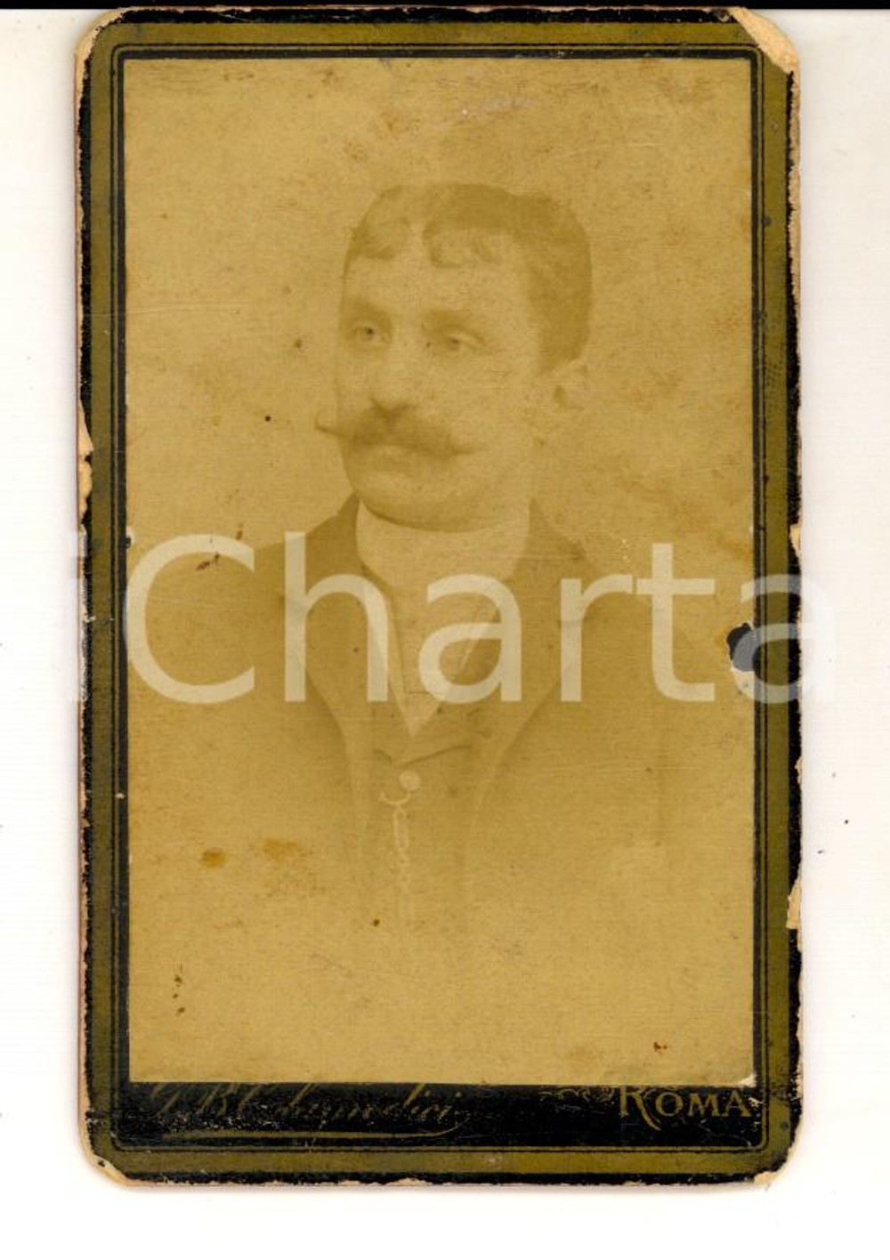 Fotografia d epoca originale 1890 ca ROMA Ritratto maschile con cravatta chiara Foto COLAMEDICI CDV 1